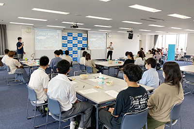 長野県の専門学校のオープンキャンパスの様子